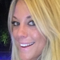 XOGisele Nua