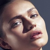 Yana Sotnikova Nua