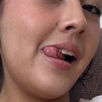 yolivia Nua