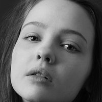 Yuliya Khlynina Nua