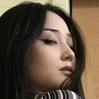 yvonnemoonie Nua
