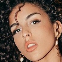 Zoe Bayona Nua