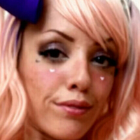 zoe_riot_free Nua