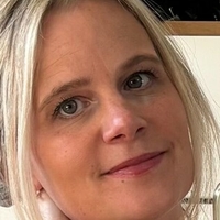 Zoe Schmidt Nua