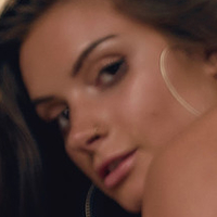Zoe Wild Nua